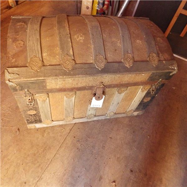 Vintage Dome top trunk