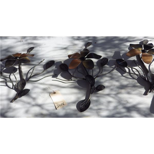 Decorative metal flowers