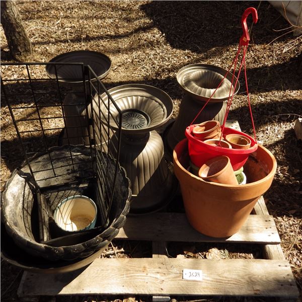 Pallet of flower pots
