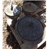 Image 1 : Garden décor pots