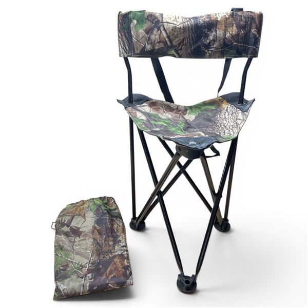 Tripod Camping Stool in Bag in Realtree Camo