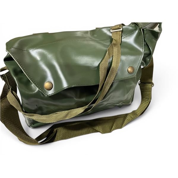 1x KOZAK 7 Czech Army M10 SHOULDER FIGHTING VINYL BAG W/ STRAPS WATERPROOF