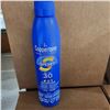 Image 1 : BOÎTE DE 12 ÉCRANS SOLAIRES EN AÉROSOL COPPERTONE FPS 30 222 ml