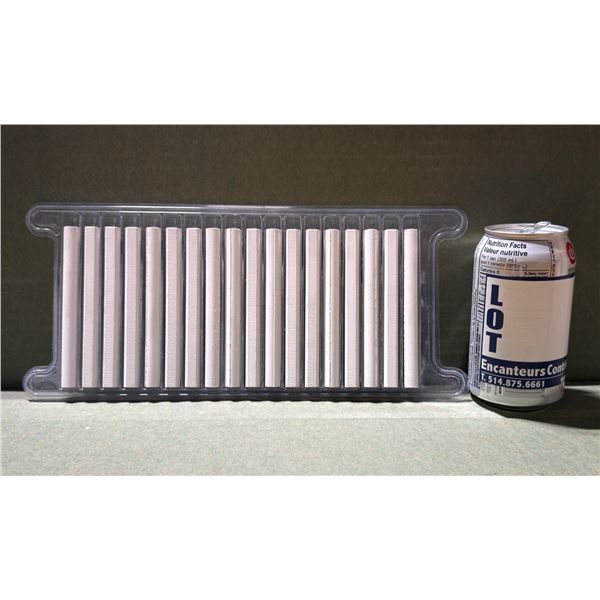LOT DE 125+ BÂTONS À PEINTURE