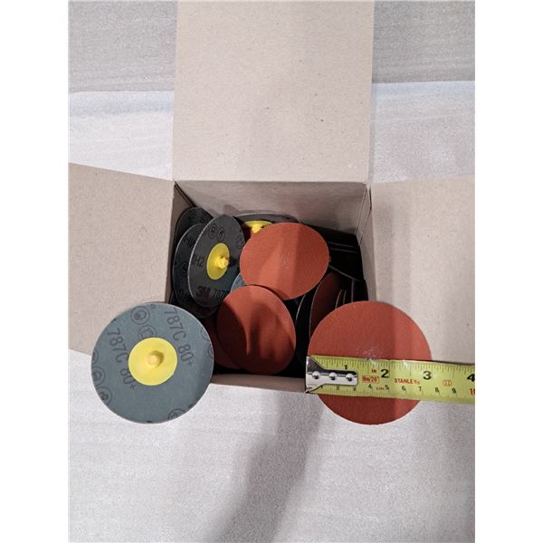 BOÎTE DE 50pcs DISQUES À SABLER 3M ROLOC 3" gr:80+