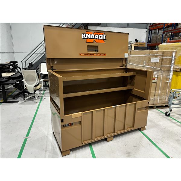 COFFRE KNAACK #91 STORAGEMASTER 72"x30"x49" AVEC RAMPE DE CHARGEMENT
