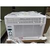 Image 1 : CLIMATISEUR DE FENÊTRE MATRIX AVEC TÉLÉCOMMANDE 8000BTU #EB12