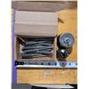 Image 1 : LOT DE 19 BROSSES MÉTALLIQUES ASSORTIES