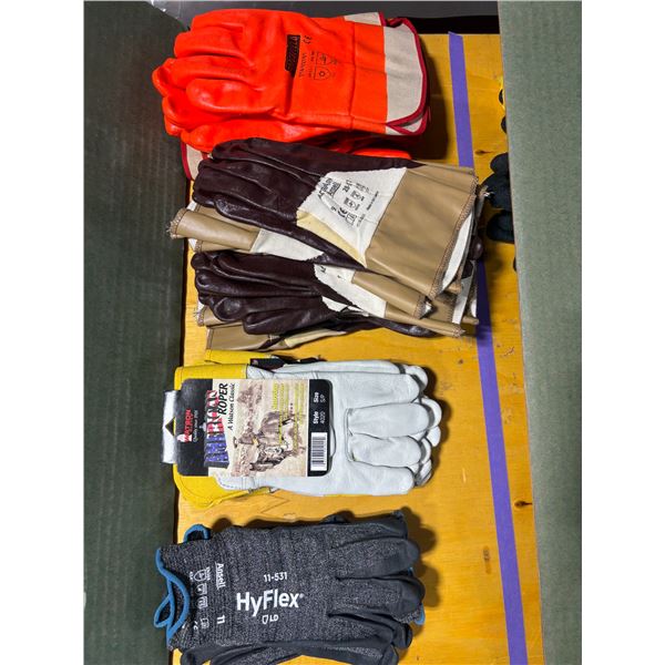 LOT DE 19 PAIRES DE GANTS ASSORTIS