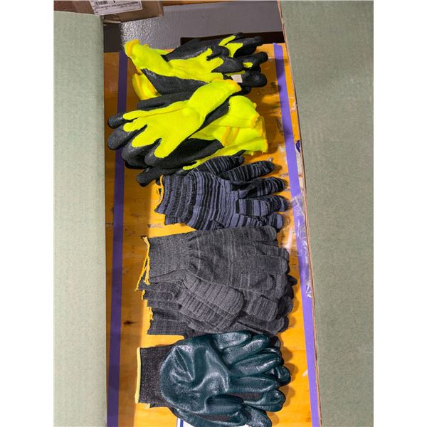 LOT DE 19 PAIRES DE GANTS ASSORTIS