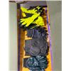 Image 1 : LOT DE 19 PAIRES DE GANTS ASSORTIS