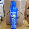 Image 1 : BOÎTE DE 12 ÉCRANS SOLAIRES EN AÉROSOL COPPERTONE FPS 30 222 ml