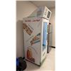 Image 2 : BEVERAGE AND SNACKS VENDING MACHINE (CARD AND COIN PAYMENT SYSTEM) *NO KEY*