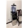 Image 5 : ASSORTED LUNCHROOM ITEMS - ELECTROLUX 2 DOOR FRIDGE, WATER COOLER, MICROWAVES, COFFEE MAKERS,