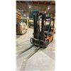 Image 6 : TOYOTA MODEL 7FGCU25 FORKLIFT (PROPANE) -3600 LBS. LIFT CAPACITY, 3 STAGE MAST, STANDARD FORKS,