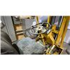 Image 5 : FLIGHT SYSTEMS INC. ELECTRIC FORKLIFT WITH BATTERY CHARGER *FOR PARTS OR REPAIR, NOT RUNNING*