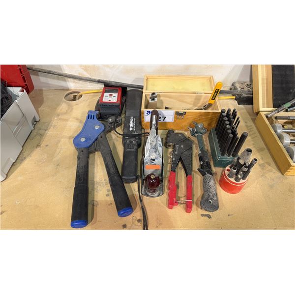 GROUP OF ASSORTED SPECIALTY TOOLS - LEICA LASER LEVEL, METAL DETECTOR AND MORE
