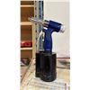 Image 3 : 2 PNEUMATIC RIVETERS