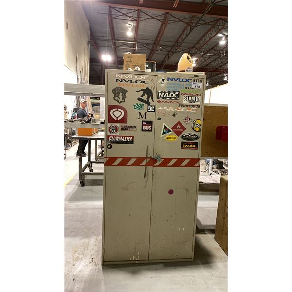 2 DOOR METAL STORAGE CABINET (BEIGE) AND CONTENTS - ASSORTED LUBRICANTS, ADHESIVES AND CLEANERS