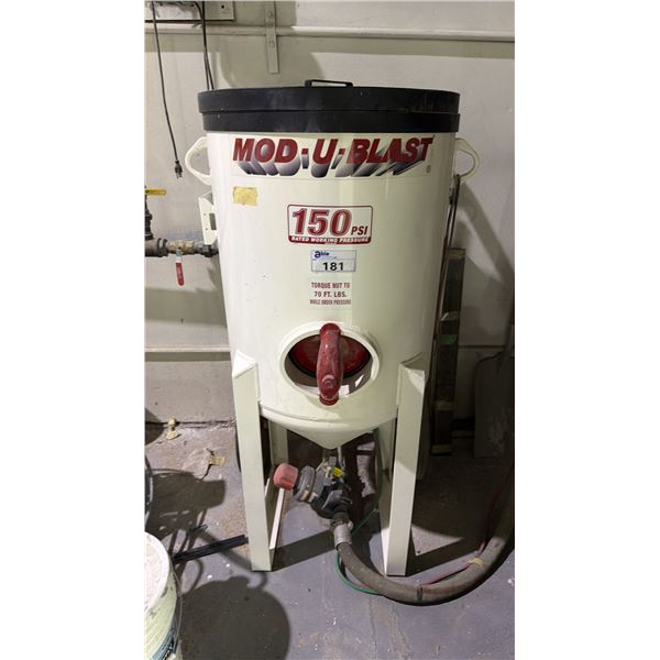 MOD-U-BLAST 150 PSI RATED WORKING PRESSURE INDUSTRIAL SAND BLASTING MACHINE