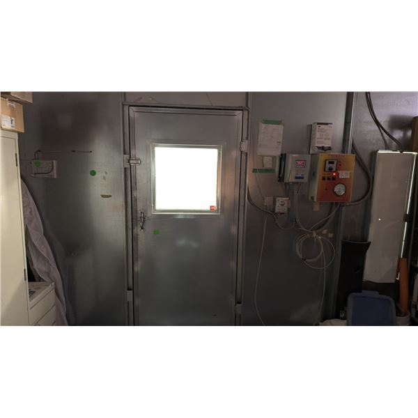 BONANZA PROFESSIONAL PAINT BOOTH - APPROX. 24FT X 14FT X 14 1/2FT HIGH