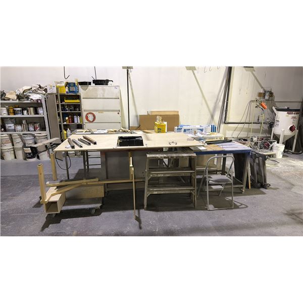 LARGE GROUP OF ASSORTED MOBILE WORK TABLES, ALUMINIUM SAW HORSES, DOLLIES AND MORE