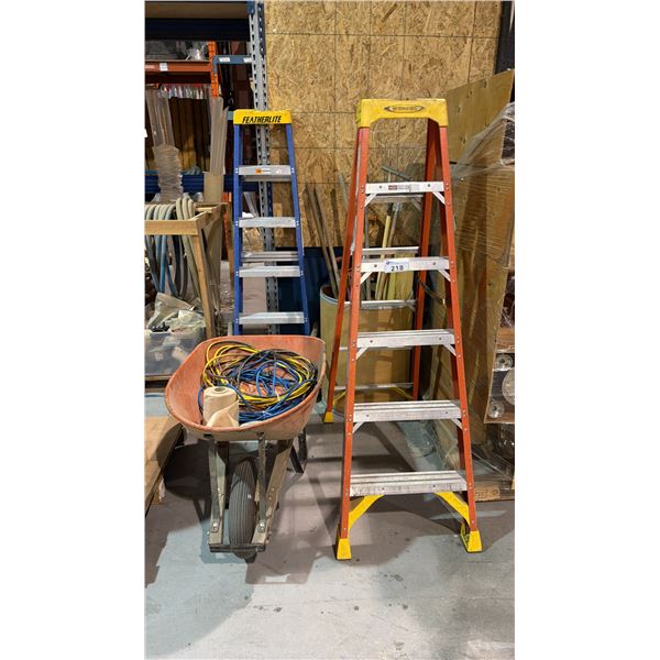 GROUP OF YARD ITEMS - WHEEL BARROW, 2 LADDERS, BIN OF GARDEN TOOLS AND EXTENSION CORDS