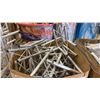 Image 4 : 6 PALLETS OF EVENT STAGE LIGHT/SOUND RIGGING