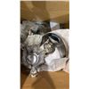 Image 4 : PALLET OF DECORATIVE ITEMS - PEDESTAL METAL BOWLS, SMALL PLANT PEDESTALS, GLASS VASES AND MORE