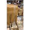 Image 3 : PALLET OF LARGE ASSORTED SIZE GLASS VASES