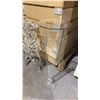 Image 3 : PALLET OF DECORATIVE ITEMS - LIGHTED DEER, GLASS VASES AND MORE