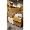 Image 1 : PALLET OF ASSORTED PILLOWS