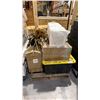 Image 1 : PALLET OF ASSORTED PEDESTAL PLANT STANDS AND ARTIFICIAL GRASS & PLANT DISPLAYS
