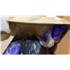 Image 4 : PALLET OF PILLOWS, COLORFUL FESTOONS, FRINGE MATERIAL AND MORE