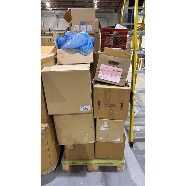 PALLET OF ASSORTED METAL CANDLE STICKS, GLASS CANDLE HOLDERS, LIGHT BULBS, PILLOWS