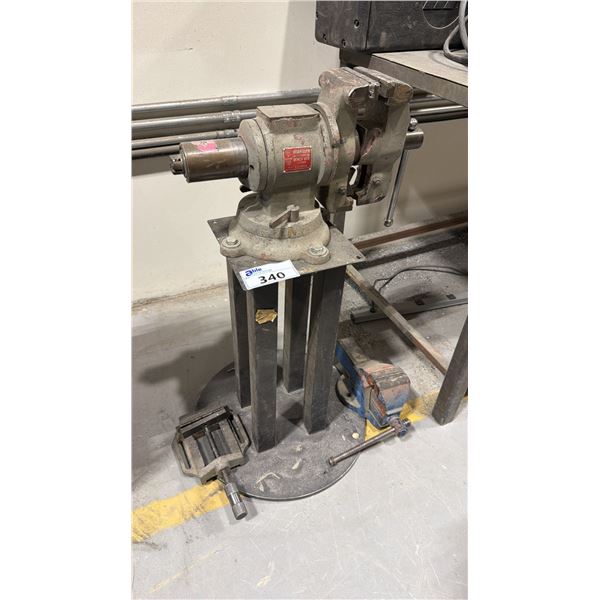 LARGE BENCH VISE ON STEEL PEDESTAL AND 2 SMALL VISES