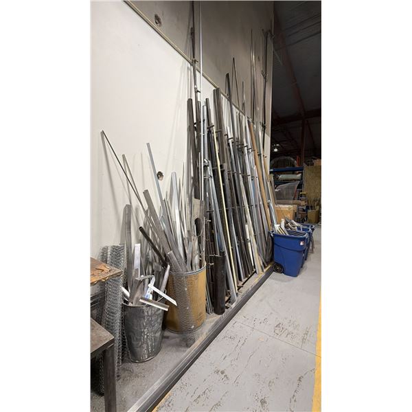 LARGE GROUP OF ASSORTED STEEL & ALUMINIUM FABRICATING MATERIAL - FLAT BAR, HOLLOW ROUND/