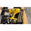 Image 3 : DEWALT 16" GAUGE CORDLESS 18V NAILER WITH CHARGER AND 1 BATTERY