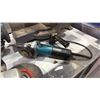 Image 6 : GROUP OF (6) MAKITA POWER TOOLS - CHOP SAW, ROUTER, WIRE BRUSH, ANGLE GRINDER,