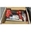 Image 4 : GROUP OF (7) PNEUMATIC TOOLS - STAPLERS AND ORBITAL SANDERS