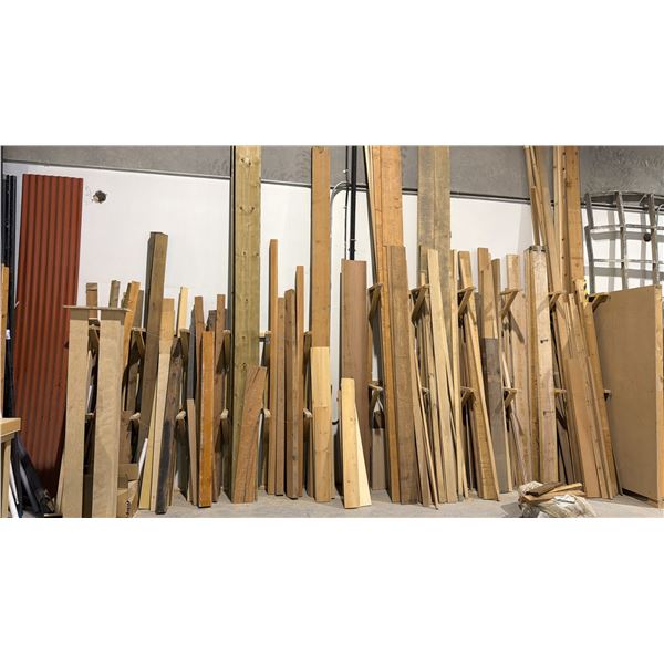 LARGE ASSORTED OF VARIOUS WOOD PLANKS/BOARDS AND BEAMS