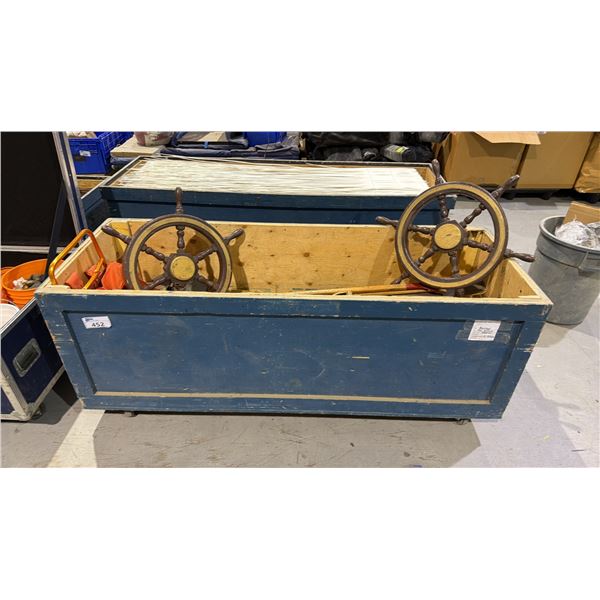 LARGE WOODEN MOBILE TRANSPORT CRATE FULL OF ASSORTED ITEMS - SHIPS WHEELS, PADDLES, SNOW SHOES AND