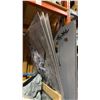 Image 3 : WOODEN PALLET CRATE FULL OF ARTIFICIAL BOULDERS AND (8) 4FT X 8FT ALUMINIUM SHEETS