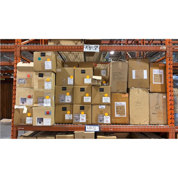 ONE PALLET SHELF SECTION FULL OF ASSORTED BANQUET/EVENT  ITEMS - ASSORTED VASES