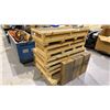 Image 1 : 4 WOODEN CRATES OF ASSORTED SIZE CLEAR GLASS SHELVES