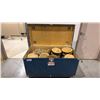 Image 1 : MOBILE TRANSPORT BOX FILLED WITH WOOD PIECES AND STONE MOSAICS