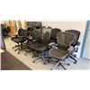 Image 2 : GROUP OF (10) ASSORTED OFFICE CHAIRS