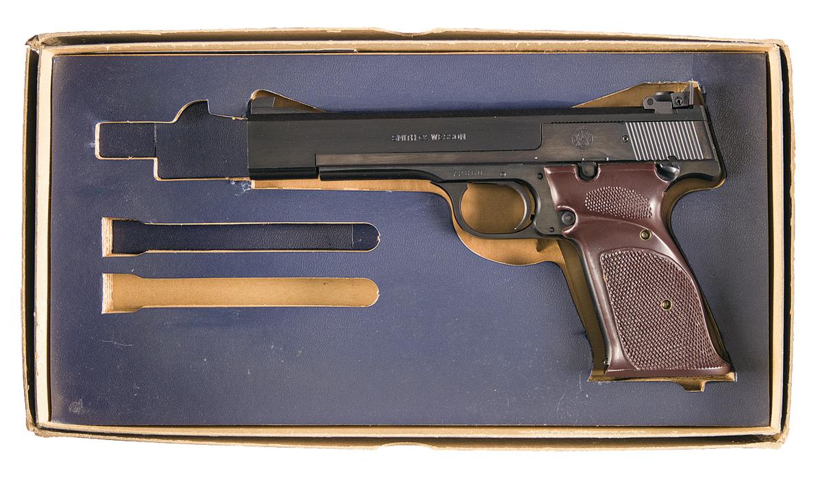 Model 46 Smith & Wesson Model 46 Semi-Automatic Target Pistol, with Box ...