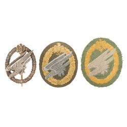 Silver Finished Presentation Nazi Heer Paratrooper Badge, with a Pair of Matching Cloth Patches