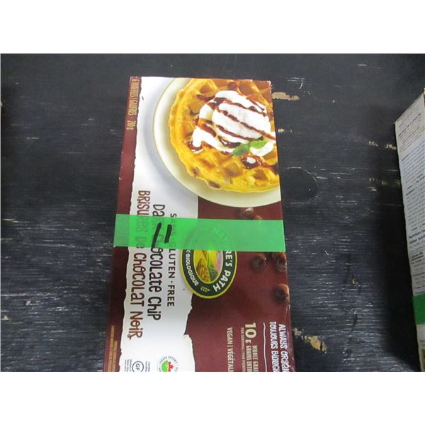 FROZEN:  DARK CHOCOLATE CHIP WAFFLES (210 G) - BOX